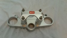 2004-2010 Aprilia Tuono 1000r Upper Triple Tree Handlebar Clamp picture
