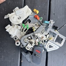 2018-2024 HONDA ODYSSEY SLIDING RIGHT SIDE DOOR LOCK LATCH DOOR ACTUATOR picture