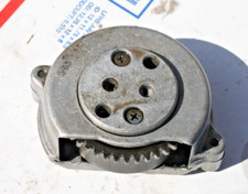 1982-84 HONDA ATC 200 BIG RED  OEM ENGINE OIL PUMP /VIN #TE05E-5023983 picture