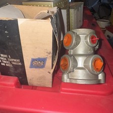 Berg Nos New Old Stock DUAL BRAKE FOOT VALVE 114000 Vintage Truck Auto Car Part picture