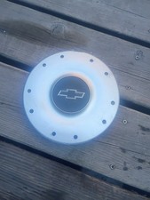 1997-1999 Chevrolet Malibu wheel center cap 9594285.  311 picture