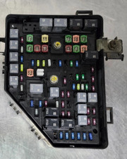 2007-2008 GMC Acadia Saturn Outlook Buick Enclave Engine Fuse Box Assembly OEM picture