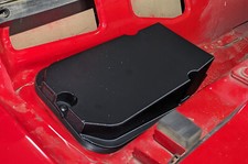 The original Jeep Wrangler 2000-06 (TJ/LJ) Cabin Filter, cover and seal picture
