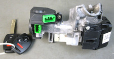 02 - 05 Honda CR-V Ignition Lock Cylinder Switch 2 Remote Keys 2 bolts bracket picture