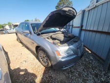 Used Deck Lid fits: 2014 Chrysler 300 w/camera Grade A picture