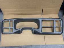 2003-06 *CRACKED* Yukon Denali 2 DIN Radio Gauge Cluster Dash Bezel Surround OEM picture