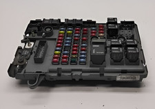2003-2007 Chevrolet Express Van 1500 2500 3500 Engine Fuse Box OEM picture