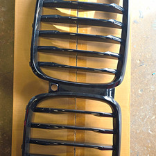 2020. 2023 Bmw X5 Front Grill. Gloss Black.  In Box OEM 51-13-8-096-590 picture