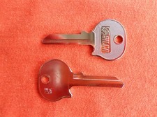 2 FERRARI IGNITION KEY BLANKS 308 328 275 330 365 DINO BB 246 208 GTS GTB GT4 picture