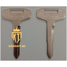 Fits For Mitsubishi Fuso Canter Fe Series Keys Blank Set 2pcs Aftermarket Produk picture