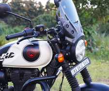 SMOKE TOURING SCREEN FIT FOR ROYAL ENFIELD HUNTER 350 picture