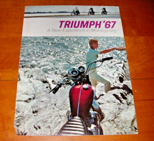 1967 TRIUMPH MOTORCYCLE SALES BROCHURE SHOWROOM CLEAN BONNEVILLE 650 TROPHY picture