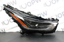 Perfect 21-25 Toyota Highlander LED Headlight w/o Adaptive Black Accent RH OEM picture