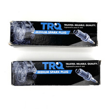 2X TRQ Spark Plugs SPA02108 Lot Of Two picture