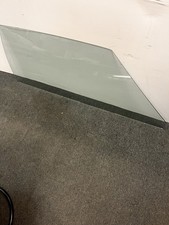 BUICK CADILLAC CHEVROLET OLDSMOBILE PONTIAC 1977-1979 RIGHT FRONT DOOR GLASS NOS picture