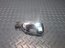 02-05 FORD THUNDERBIRD RIGHT PASSENGER DOOR INTERIOR HANDLE DAMAGED picture
