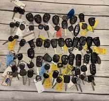 Lot of 30 Mixed Aftermarket & OEM Remote Key Fob Transmitters and Numerous Keys picture