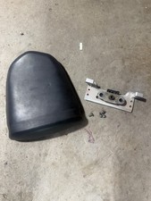 Suzuki 2004-2005 GSXR600/750 Seat Latch Genuine OEM with Oem Seat Seat picture