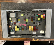 2007-2009 Chevy Silverado 1500 2500 3500 Engine Fuse Box 6.0L OEM picture