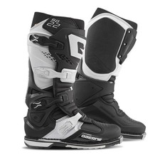 Gaerne 2262-020-11 SG-22 Boots 11 Black/White picture
