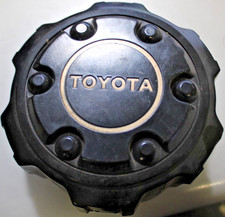 1986-1995 Toyota Pickup 4 Runner OEM Center Hub Cap # 69305 picture