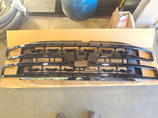 2023-2026 Ford F250 Platinum Grill Assembly picture