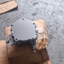 Engine Brake Vacuum Pump Hi Pressure Fuel Pump Housing Assembly for Audi picture