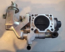 1999-2004 Nissan Frontier Throttle Body Throttle Valve Housing Assembly OEM picture