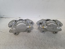 New Pair Of Triumph TR6 GT6 Front Brake Calipers 64327813 & 64327814 Girling picture