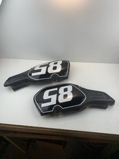 1985 85 Honda CR250R CR 250 LEFT RIGHT REAR NUMBER PLATE SIDE COVERS PLASTIC OEM picture