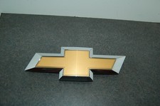 USED GM Chevrolet 23236301 Front Grille Bowtie Emblem 2016-2018 Silverado Trucks picture