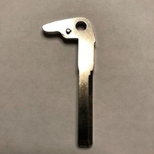 New Replacement Uncut Key Insert Emergency Blade For Mercedes IYZ3312 picture