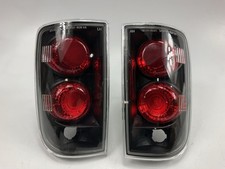 NEW AFTERMARKET Tail Light Lamp Housing For 1995-05 Chevy Blazer, Jimmy picture