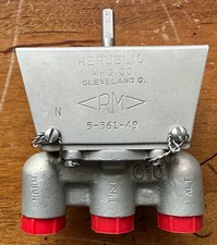 Republic Manufacturing Company Model 5-361-49 Aviation Aircraft Valve Cleveland picture