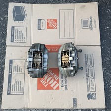 2008-15 INFINITI G37 M37 Q50/60/70 AKEBONO FRONT BRAKE CALIPER SET R+L OEM picture