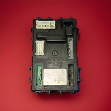 2009-2012 Infiniti G37 G25 Body Control Module Unit BCU BCM 284B1-1NC0A picture