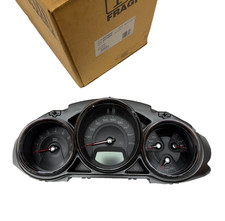 OEM 2008-2011 Cadillac CTS Speedometer Instrument Cluster KPH 22739046 picture