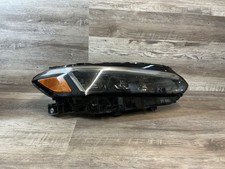 USED - 2022-2025 Honda Civic R Headlamp - OEM picture