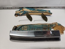 OEM LH Cornering Light Turn Signal Trim+Mount 230683 '69 Oldsmobile Delta 88(685 picture