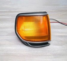 1991-1997 TOYOTA LAND CRUISER RIGHT PASSENGER SIDE TURN SIGNAL LIGHT LAMP CORNER picture