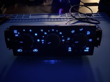 *REBUILT* LED 00-02 TAHOE YUKON DENALI SUB SIERRA ESCALADE AUTO CLIMATE CONTROL picture