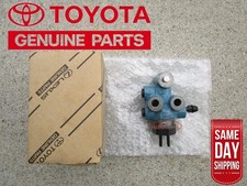 93 - 98 TOYOTA T100 LOAD PROPORTIONING SENSING BRAKE VALVE OEM NEW picture