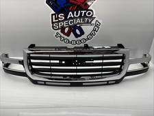 2003-2007 GMC Sierra 2500 HD 3500 Front Grille Assembly Chrome Black K6 picture