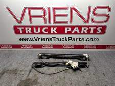 PETERBILT PACCAR R21-1019 WINDOW REGULATOR picture