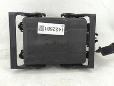 2016-2018 Chevrolet Silverado 1500 Fusebox Fuse Box Relay Module QTY2O picture