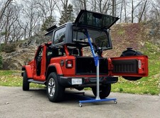 EZ 4x4 Hard Top Remover & Lift for Jeep Wranglers And Ford Bronco For One Person picture
