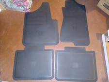NOS OEM 99-06 Chevy Silverado GMC Sierra GM Extended Cab Rubber Floor Mats Black picture