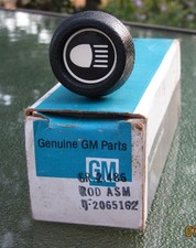1976 Thru 1984 General Motors #2065162 HEADLIGHT SWITCH & ROD ASSEMBLY NOS BOXED picture