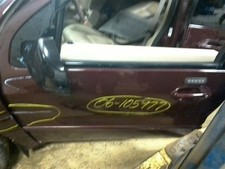 Used Cornering Light Assembly fits: 2006 Ford Freestar Cornering lower bumper si picture