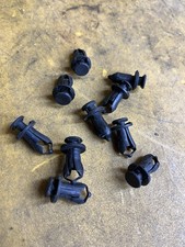 x10 OEM Polaris Push Clips Used picture